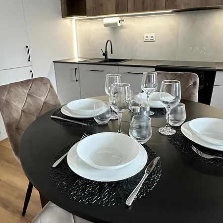 Złotowłosa Na Fuzji, Parking Podziemny Gratis !!! Klimatyzacja, Wejście Na Kod, Wifi, Fv Łódź